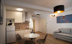 Apartments And Rooms Luan